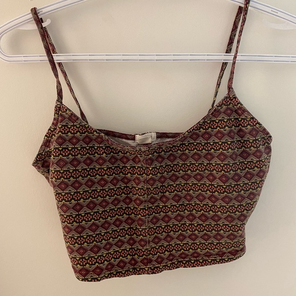 Patterned Crop - Picture 1 of 2